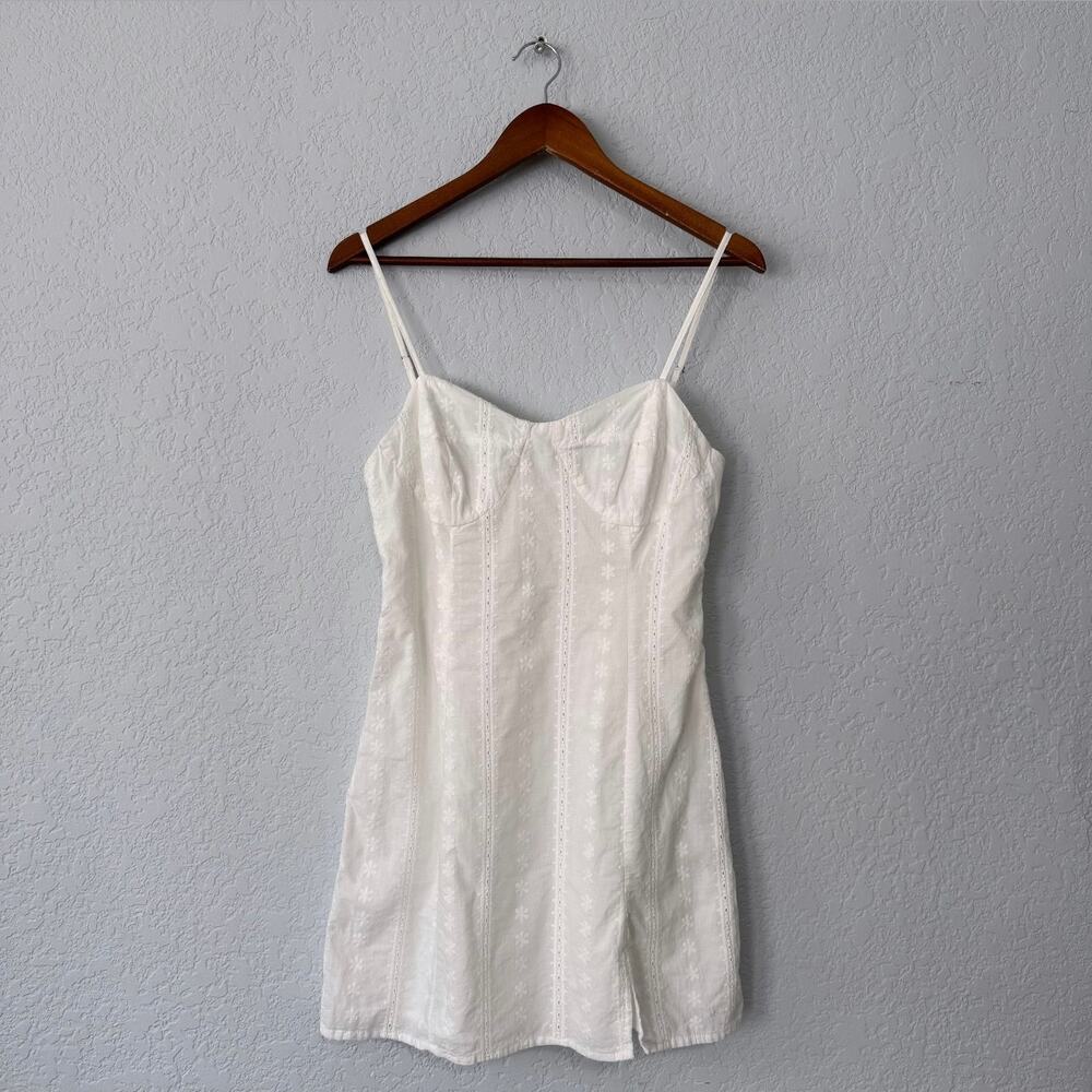 aeropostale white solid sweetheart eyelet slim dress size large